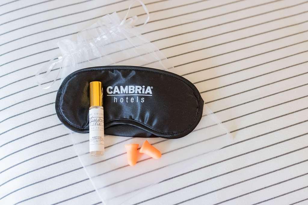 Cambria Hotel Burbank Airport Quarto foto